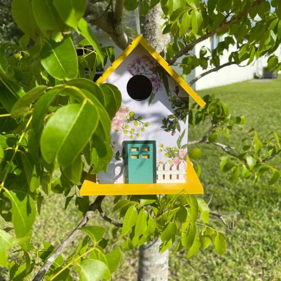 Beautiful Birdhouse for Outside - Picture 2 of 2
